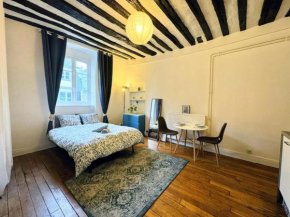 Charmant Appartement Parisien Près du Louvre Paris, France